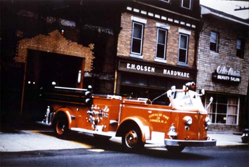 camdenpostcards/camdenpostcard79-firedept-2.jpg