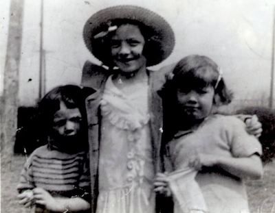 Pyne Poynt Park, Easter 1943. Elaine, Irene, & Dorothy “Dot” Cowley of 1020 Segal Street